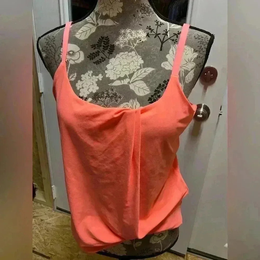FABLETICS Women's Cutout Tank Top w/ BuiltIn Bra Size M